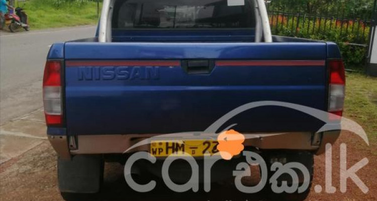 NISSAN D22 2003