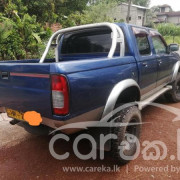 NISSAN D22 2003