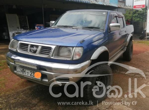 NISSAN D22 2003