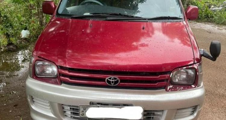 TOYOTA NOAH CR41 1998