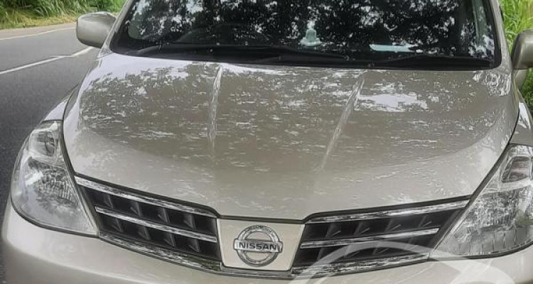 NISSAN TIIDA 2010