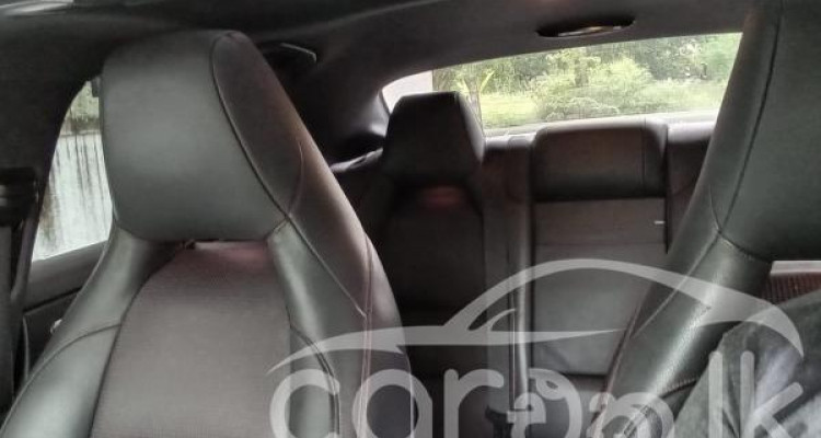 MERCEDES BENZ CLA180 2017