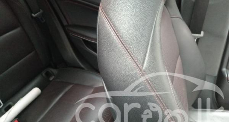 MERCEDES BENZ CLA180 2017