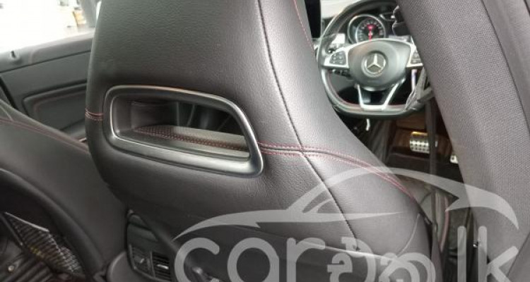 MERCEDES BENZ CLA180 2017
