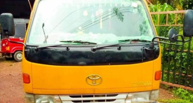 TOYOTA DYNA 2006