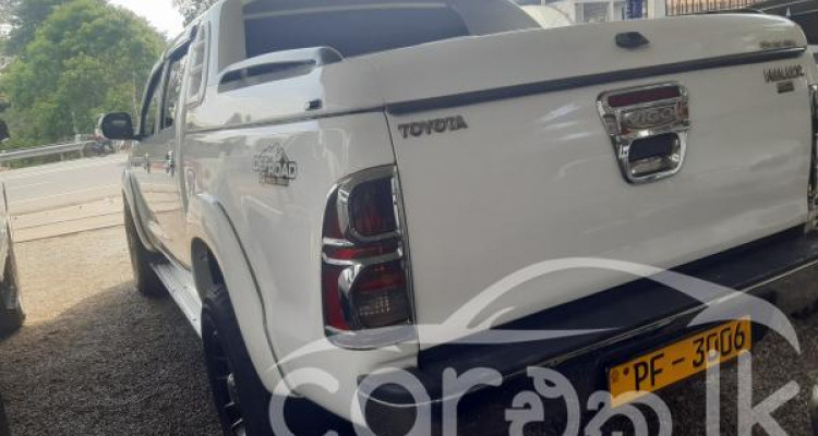 TOYOTA HILUX 4WD 2008