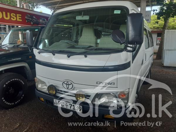 TOYOTA HIACE LH113 2006