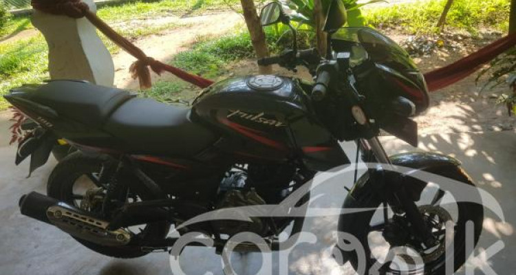 BAJAJ PULSAR 180 2018