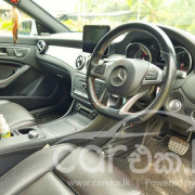 MERCEDES BENZ CLA180 2017