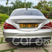 MERCEDES BENZ CLA180 2017