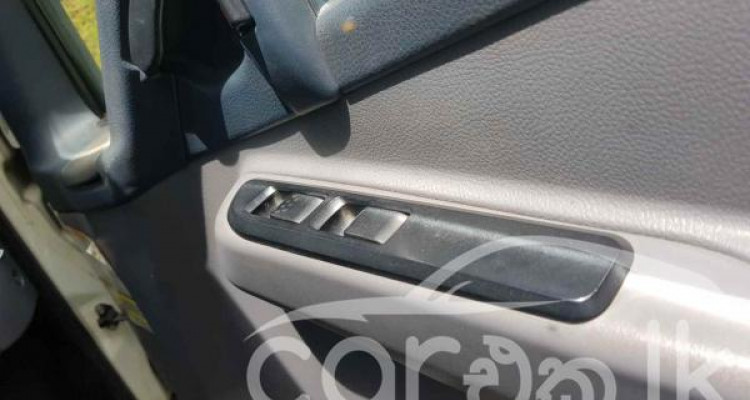 NISSAN ATLAS 2013