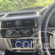 MITSUBISHI MINICAB 2003