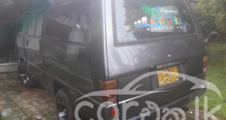 MITSUBISHI DELICA L300 1985