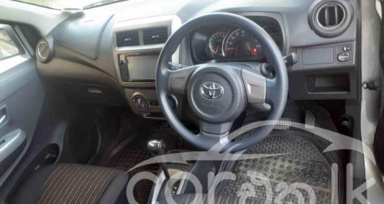 TOYOTA WIGO 2017