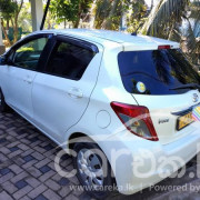 TOYOTA VITZ 2013