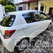 TOYOTA VITZ 2013
