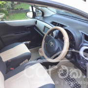 TOYOTA VITZ 2013