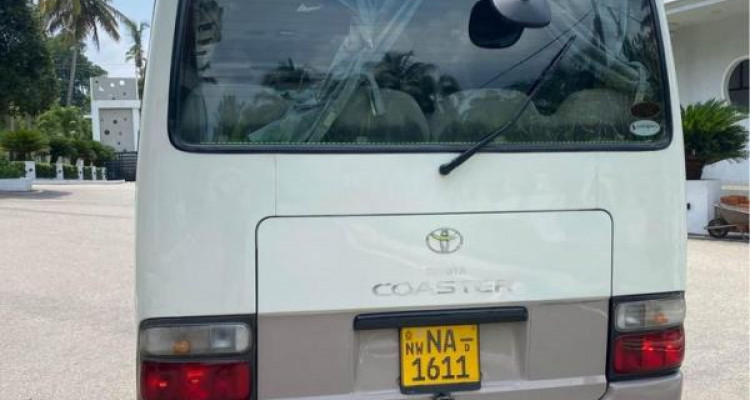 TOYOTA COASTER 2005