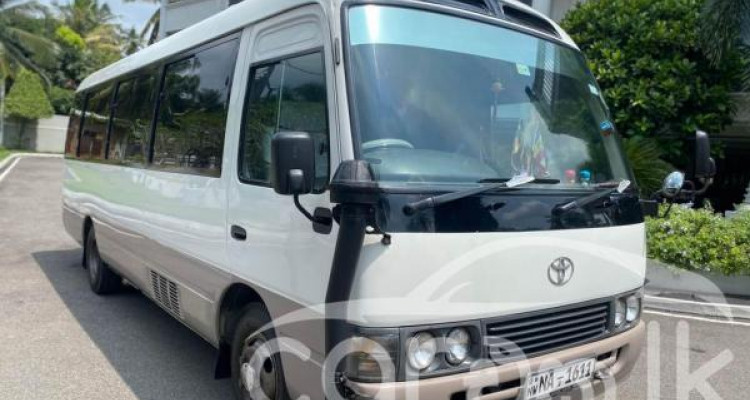 TOYOTA COASTER 2005