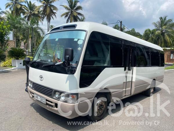 TOYOTA COASTER 2005