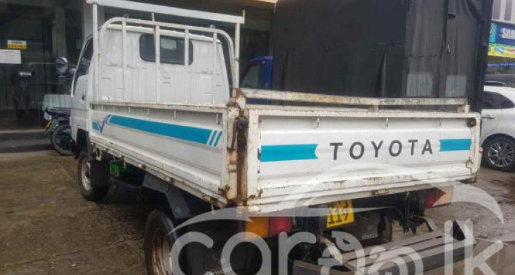 TOYOTA DYNA 150D 1999