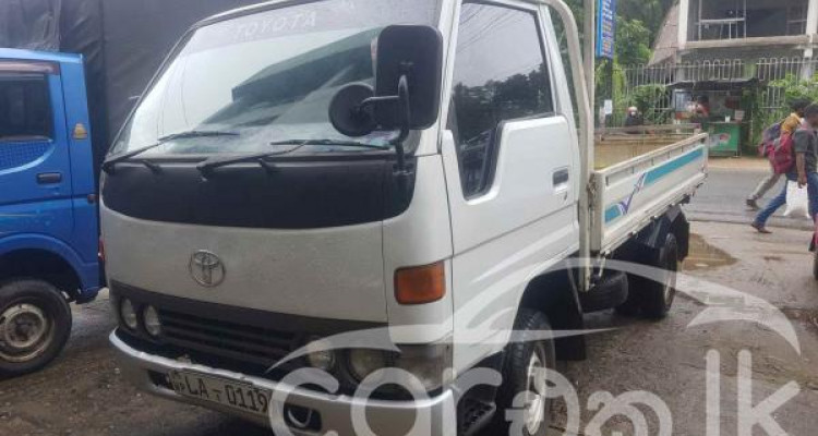 TOYOTA DYNA 150D 1999
