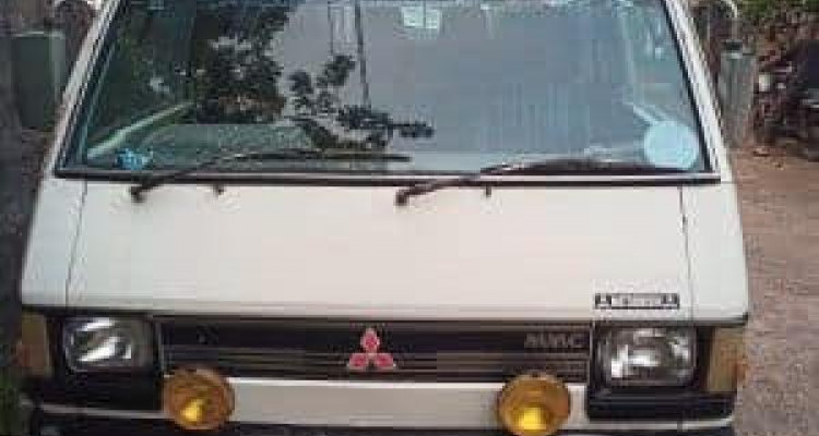 MITSUBISHI DELICA L300 1984