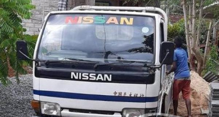 NISSAN ATLAS 1993