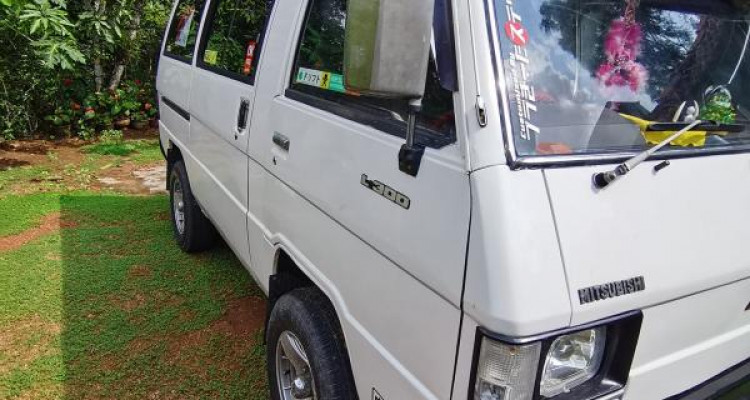 MITSUBISHI DELICA L300 1981