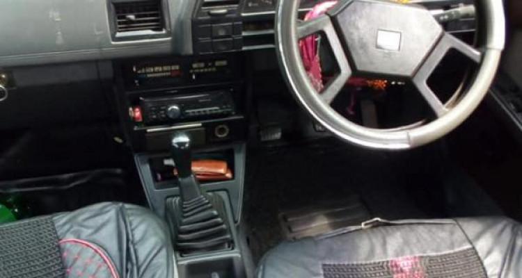 NISSAN SUNNY 1986