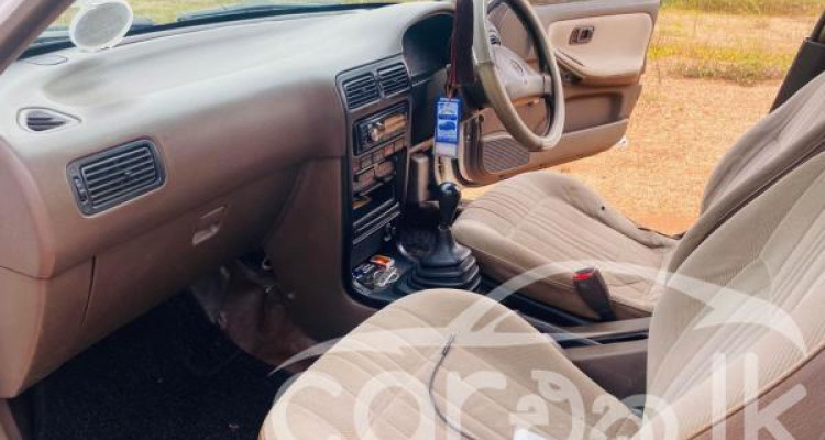 NISSAN SUNNY B13 1992