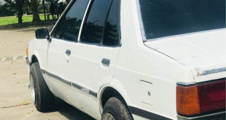 MITSUBISHI LANCER BOX 1981
