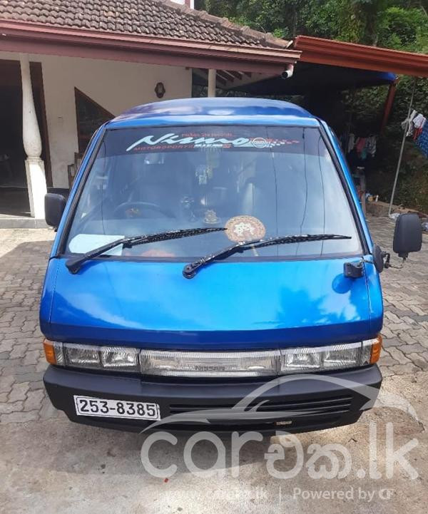 NISSAN LARGO 1992