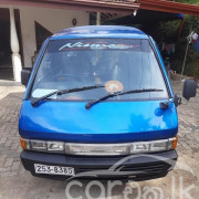 NISSAN LARGO 1992