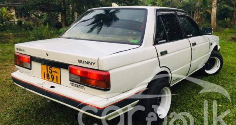 NISSAN SUNNY 1985
