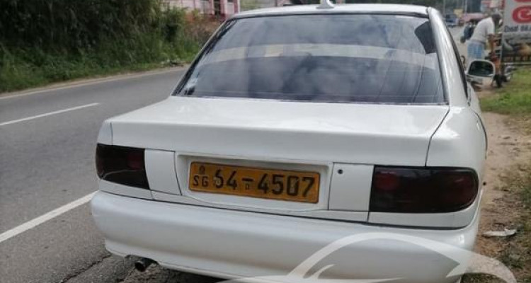 MITSUBISHI LANCER CB8 1993