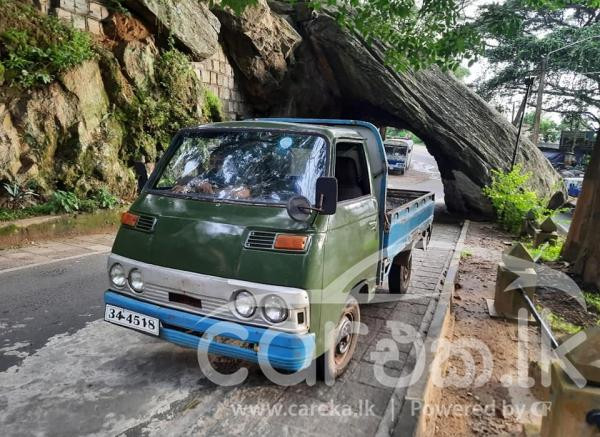 MITSUBISHI DELICA 1977