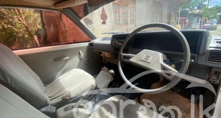TOYOTA COROLLA KE72 1986