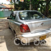 TOYOTA PLATZ 2002