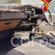 TOYOTA COROLLA DX WAGON KE72 1985