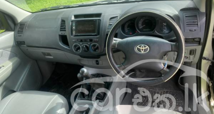 TOYOTA HILUX 2008