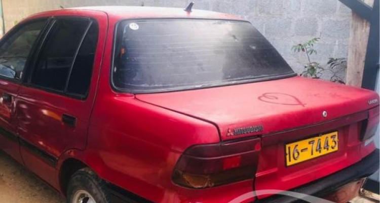 MITSUBISHI LANCER 1989