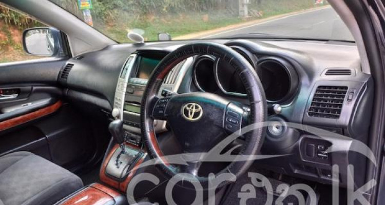 TOYOTA HARRIER 2005