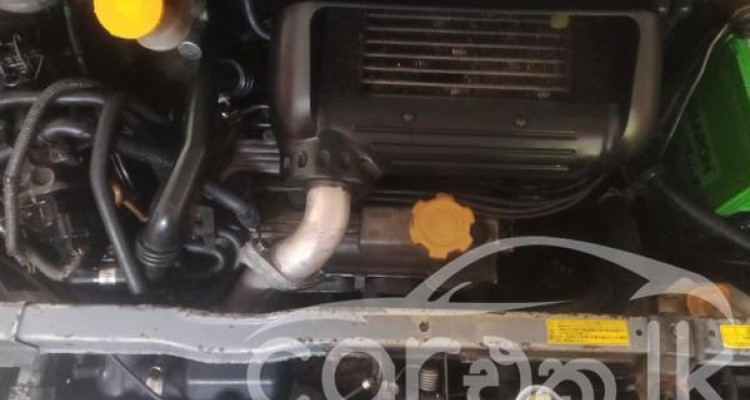 SUBARU R2 2004