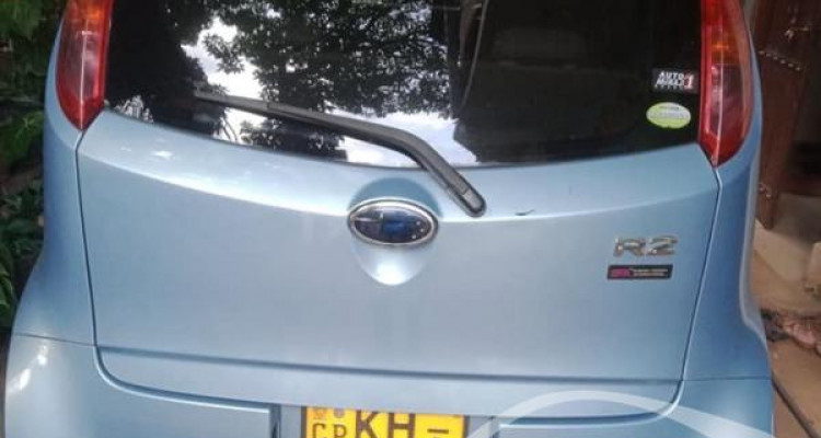 SUBARU R2 2004