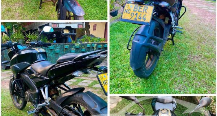 BAJAJ PULSAR NS150 2016