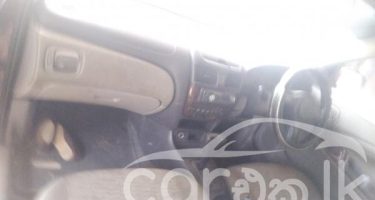 NISSAN SUNNY 2001