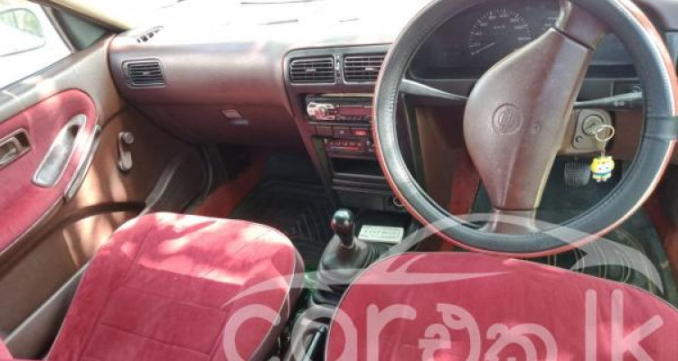 NISSAN SUNNY SB13 1990