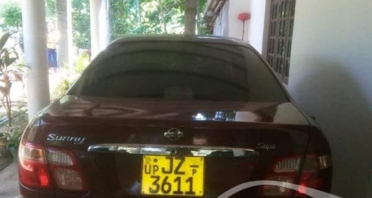 NISSAN SUNNY 2001