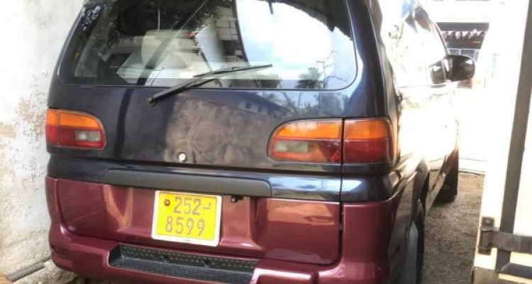 MITSUBISHI DELICA 1994